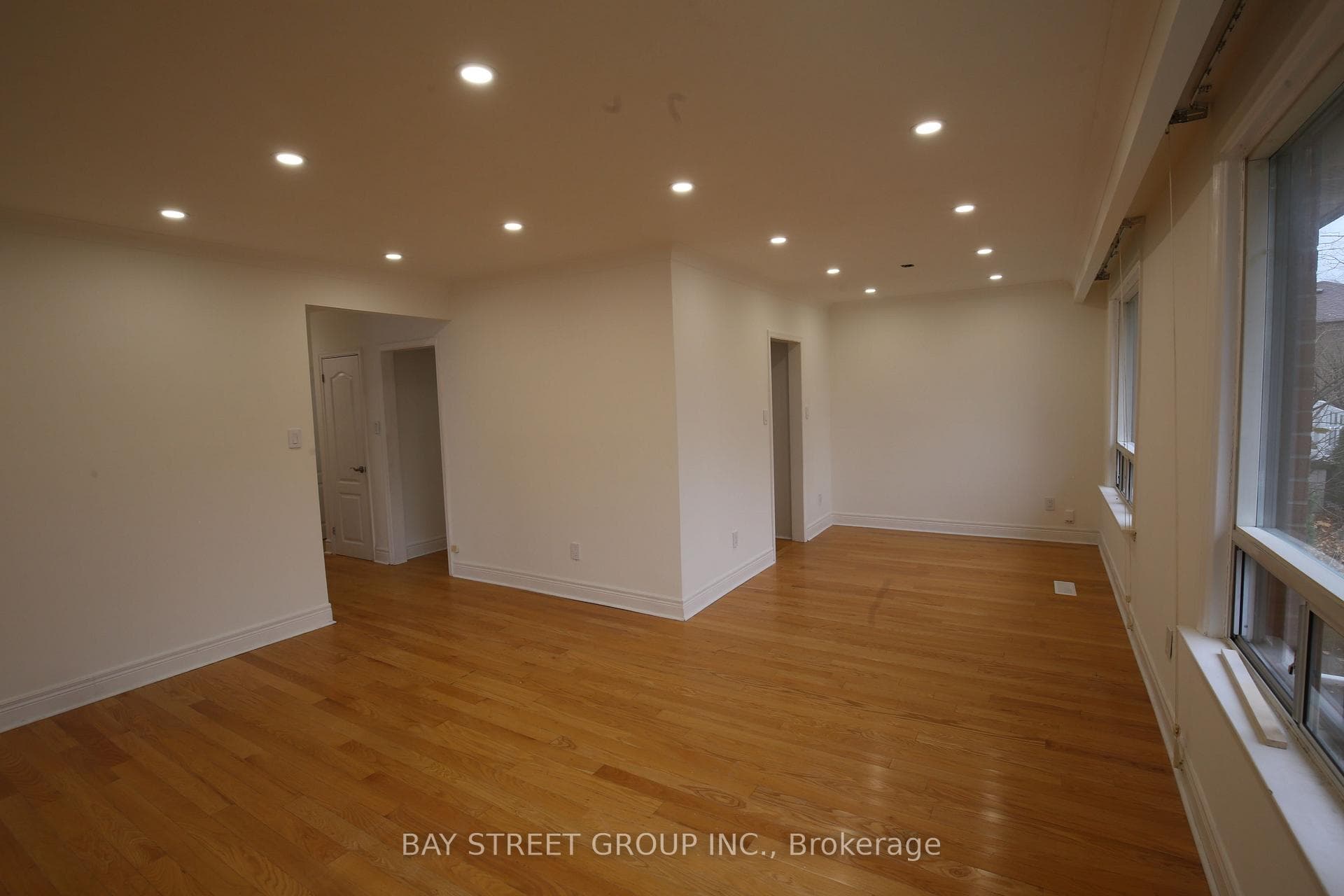 27 Manorwood Road photo 6