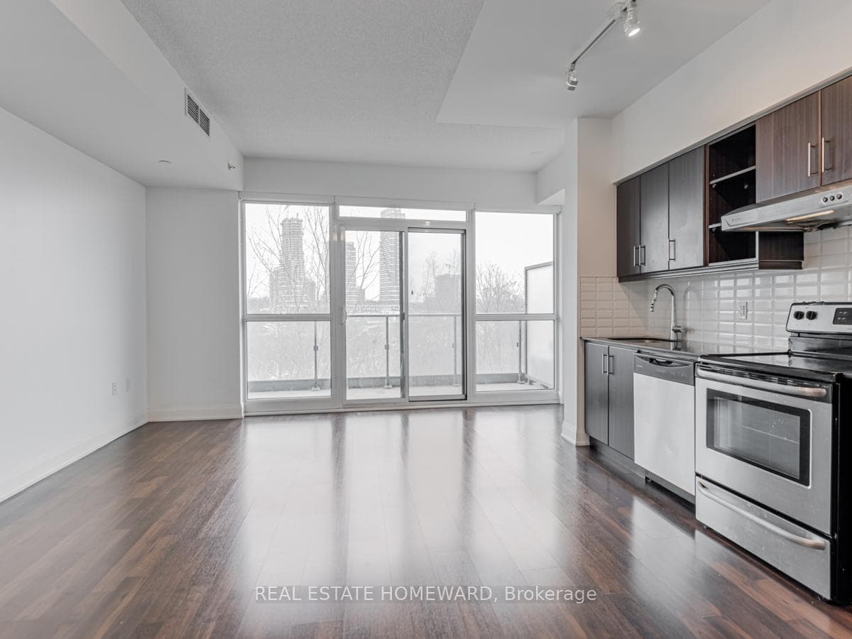 160 Vanderhoof Avenue Unit 318 photo 12