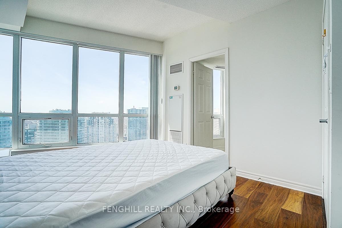 18 Holmes Avenue Unit 2610 photo 12