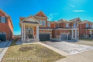 14 LILLIAN Crescent photo 2