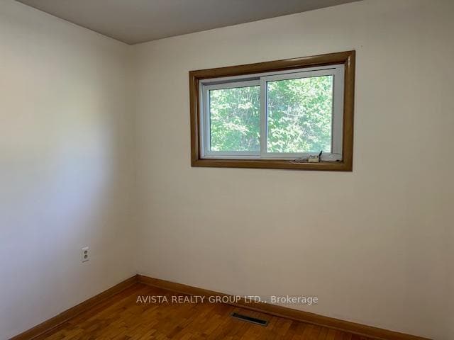 443 Southern Ave photo 17