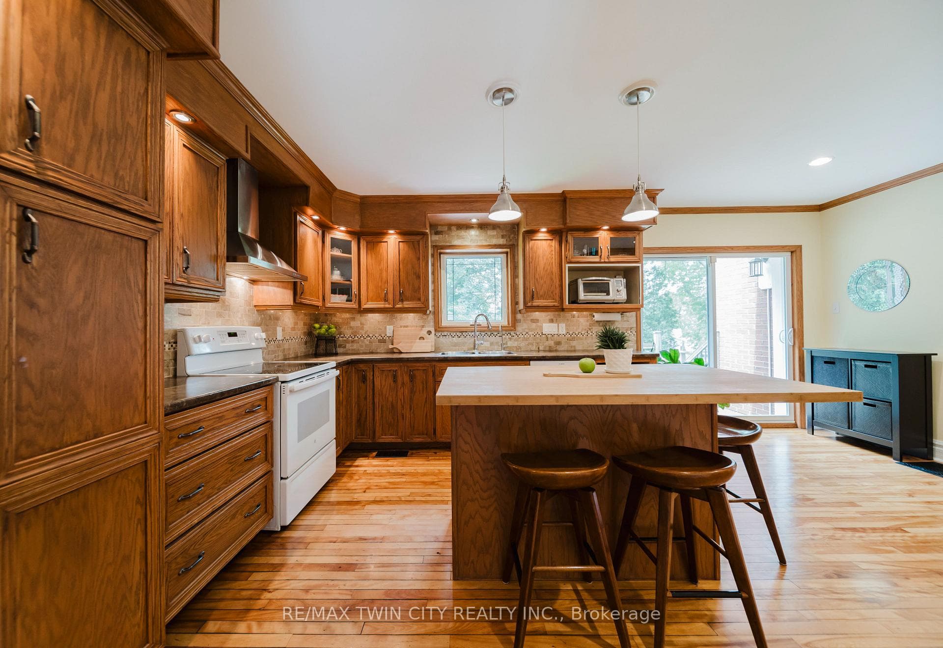2870 Forest Road photo 6