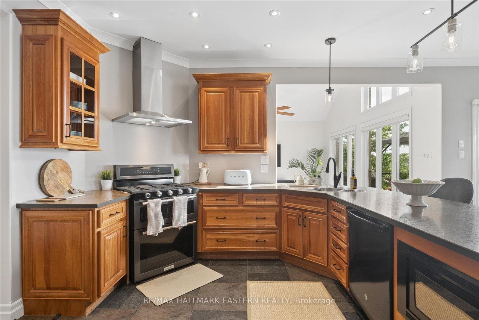 2112 Truman Drive photo 11