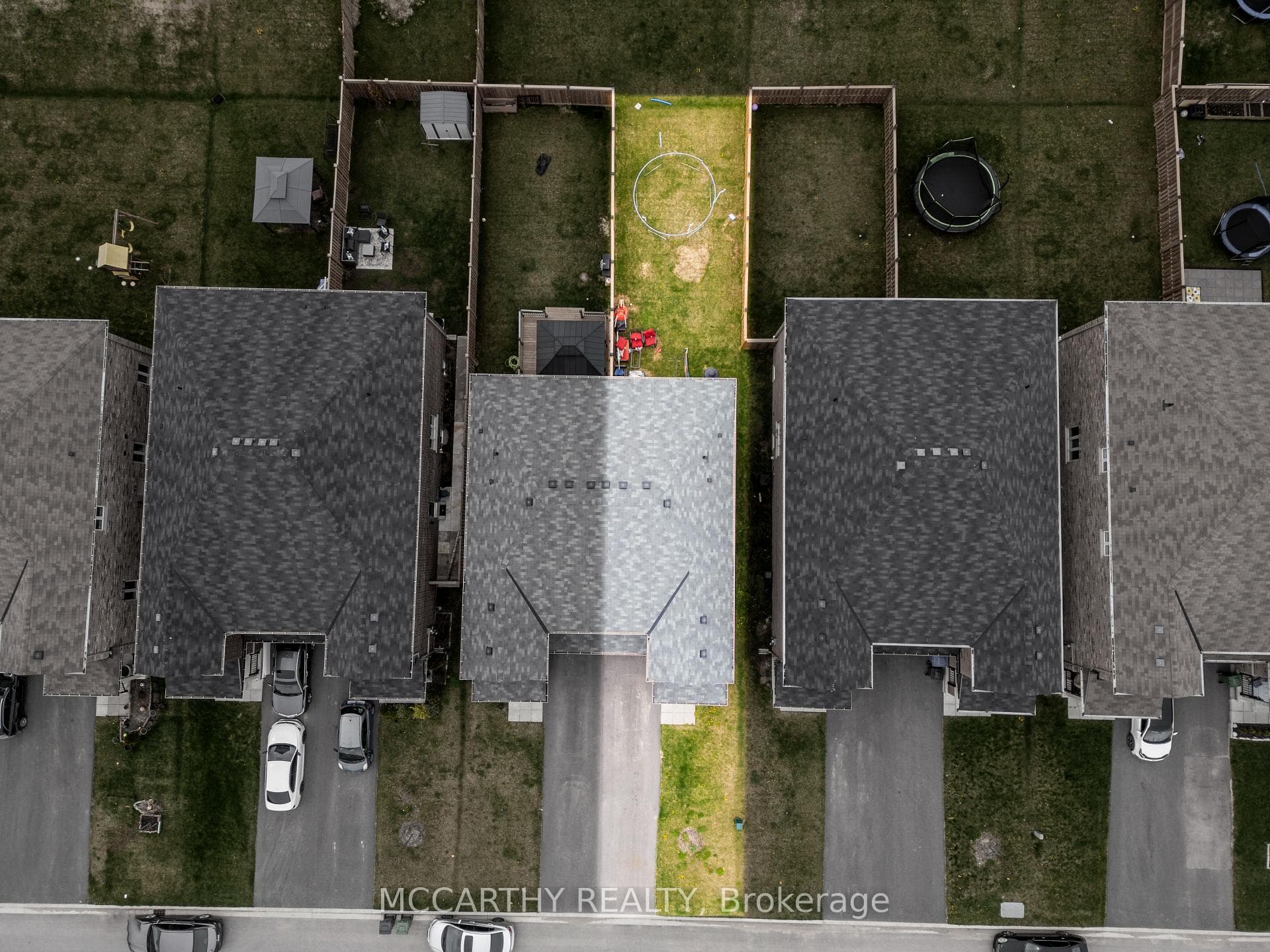 135 Seeley Avenue photo 29
