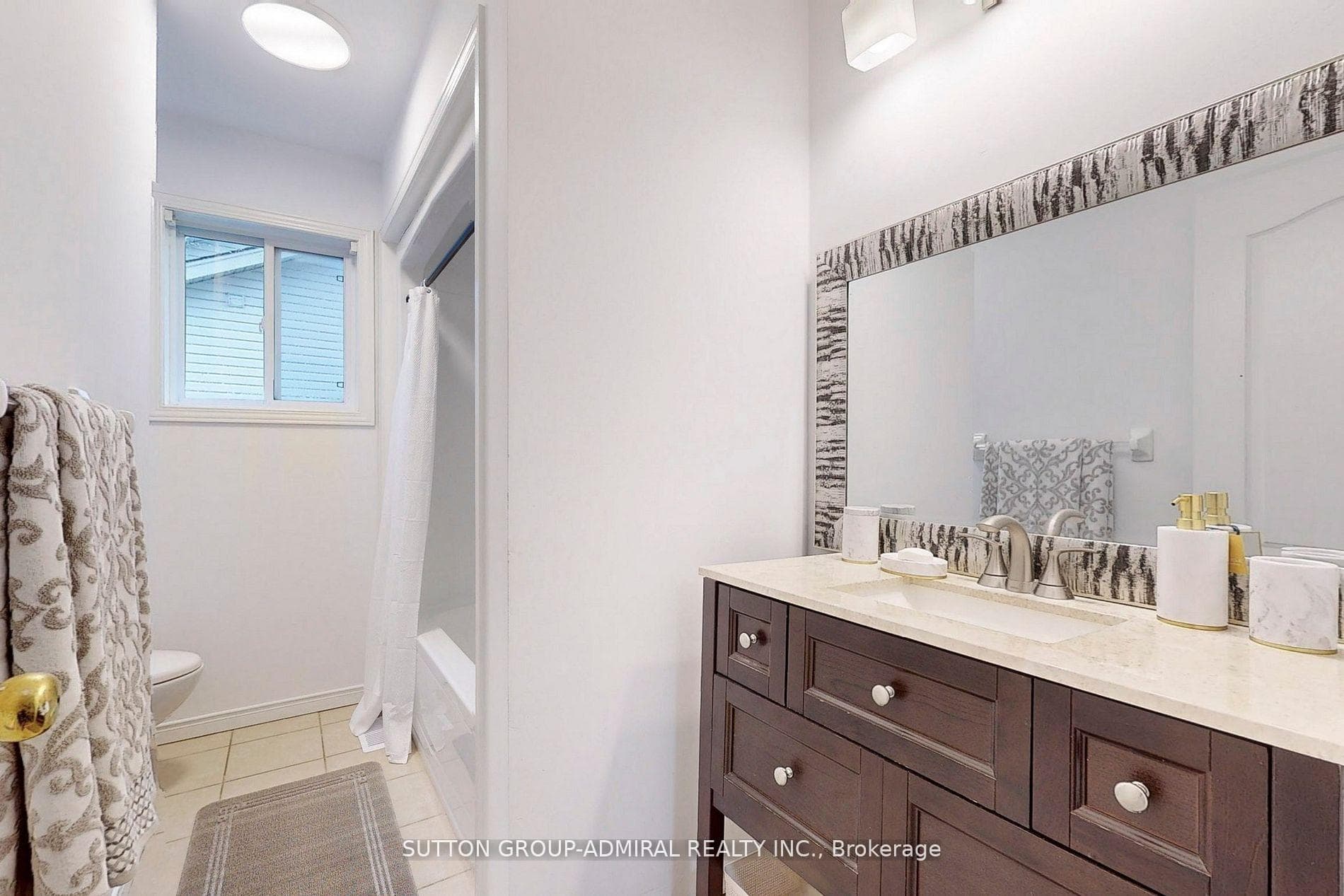 8 Clarke Avenue photo 16
