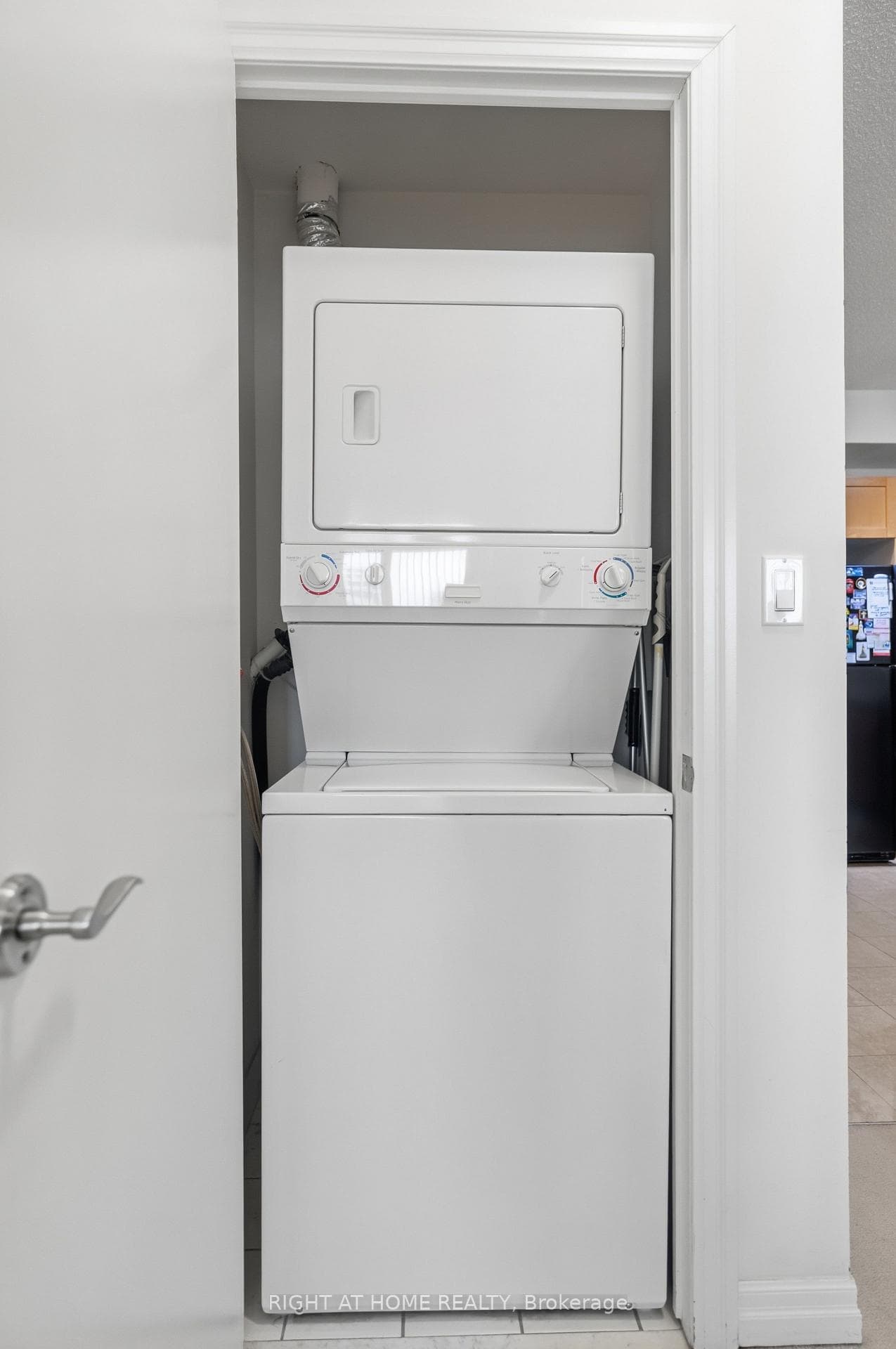 1359 Rathburn Road Unit 1007 photo 27