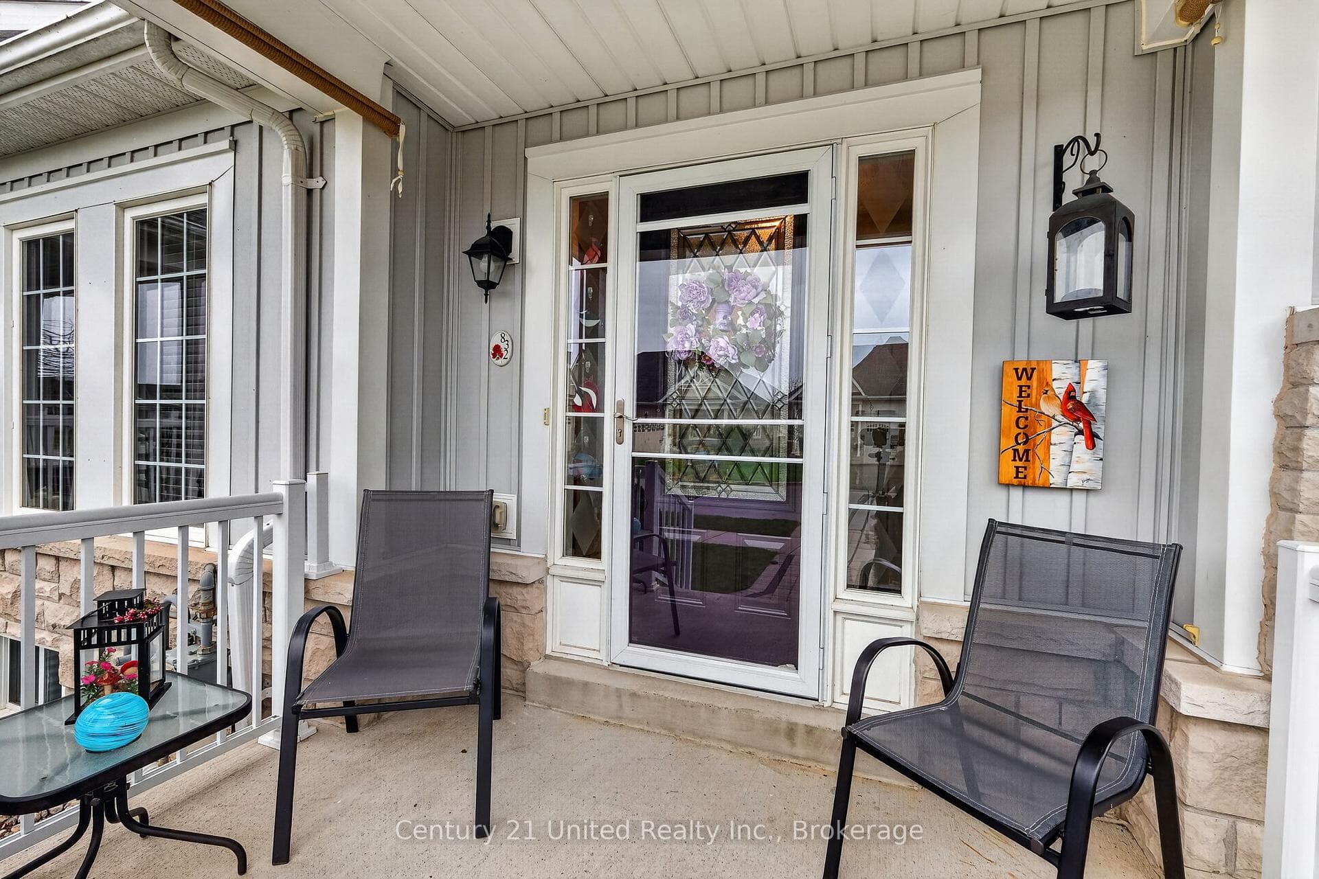 832 Leslie Street photo 2