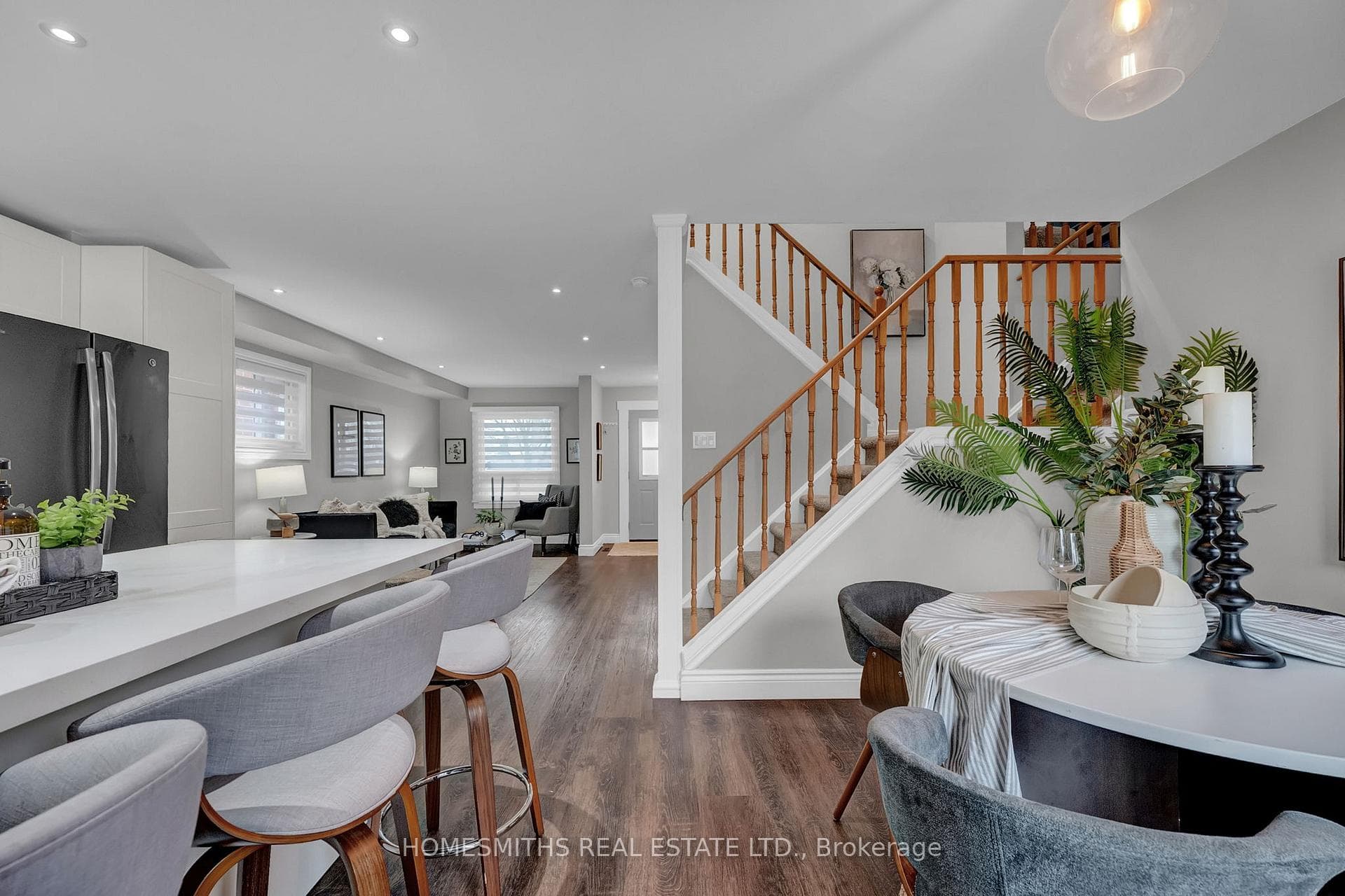 160 Andrew Street photo 21