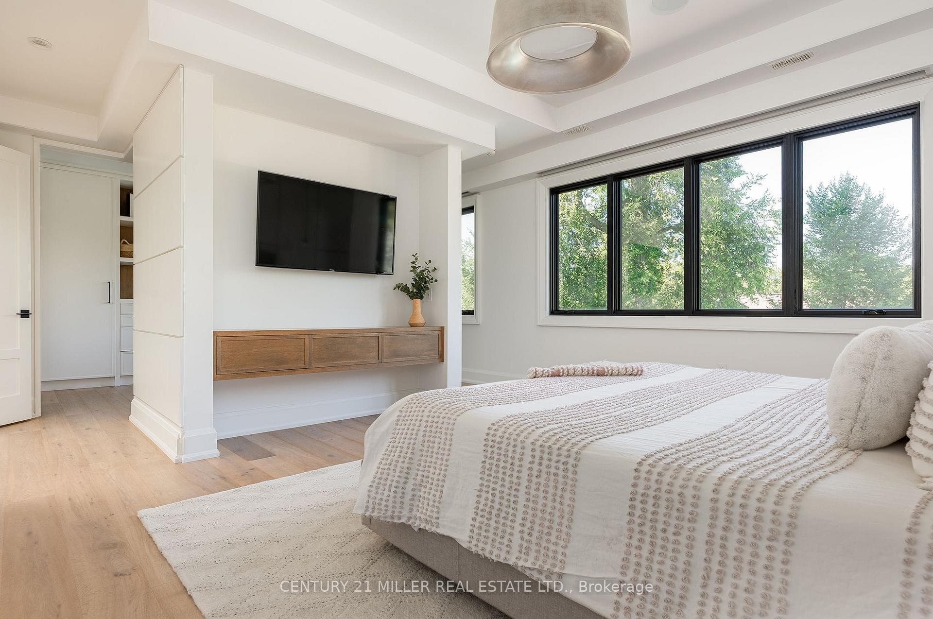 1411 Willowdown Road photo 22