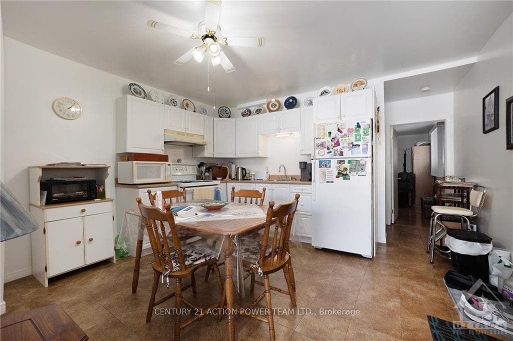 755 ST JOSEPH Street photo 4