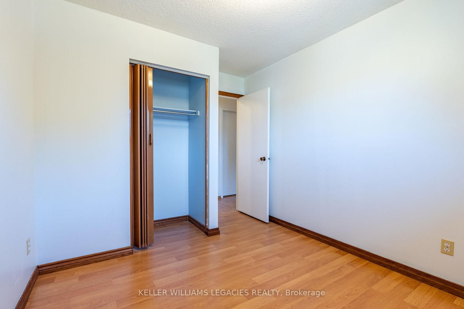 119 White Pine Crescent photo 23