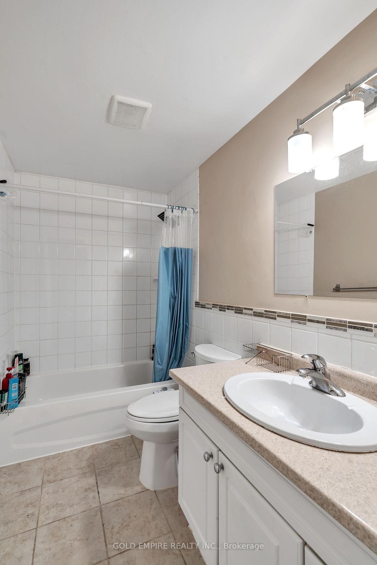 19 Stroud Crescent photo 23