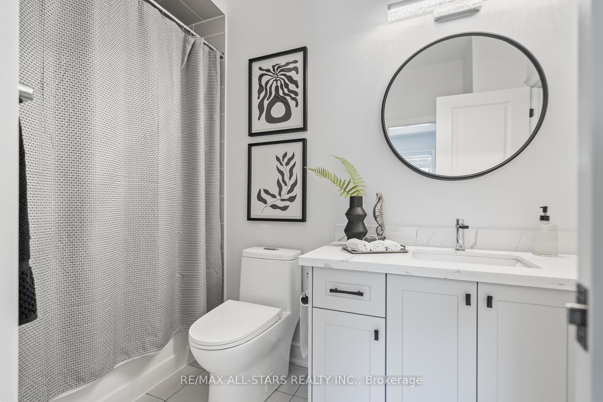 13 Ballinger Way photo 24