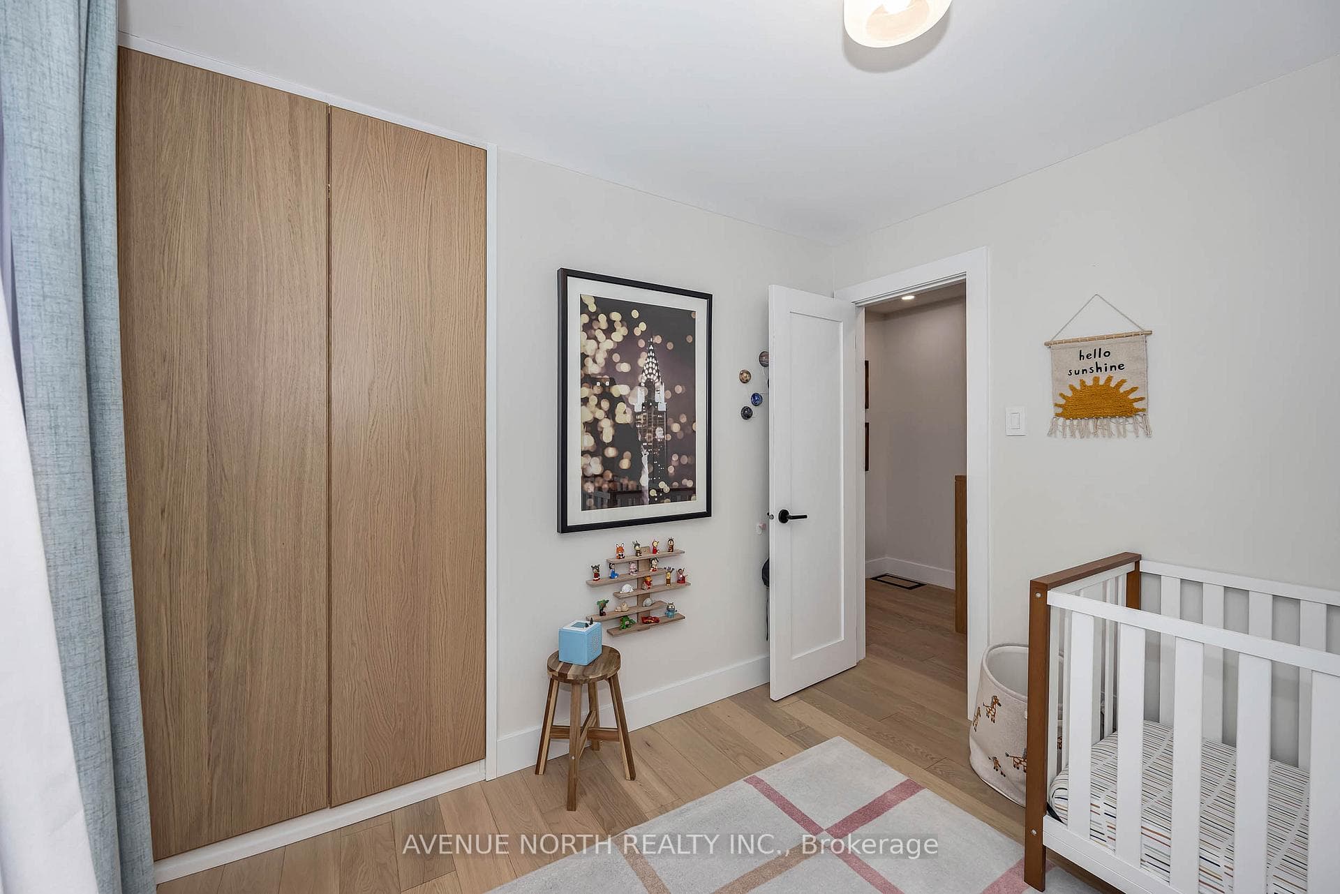 1091 Gladstone Avenue photo 32