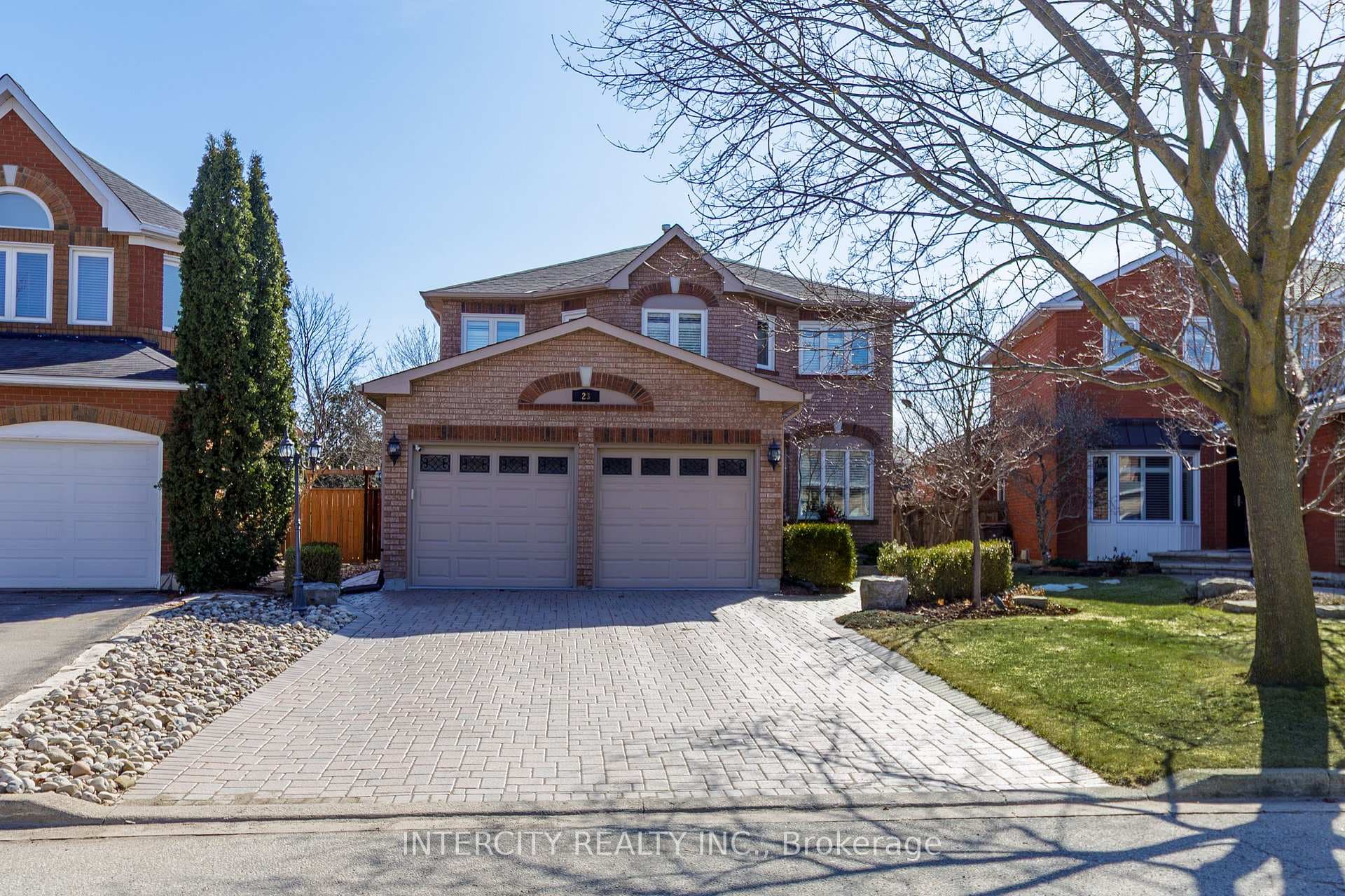 23 Killaloe Crescent photo 1