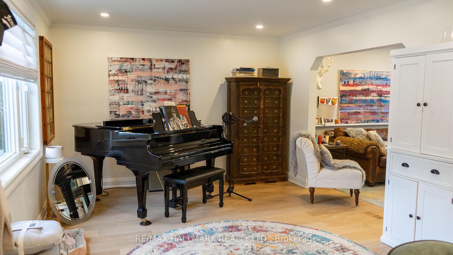 203 Elmhurst Avenue photo 4