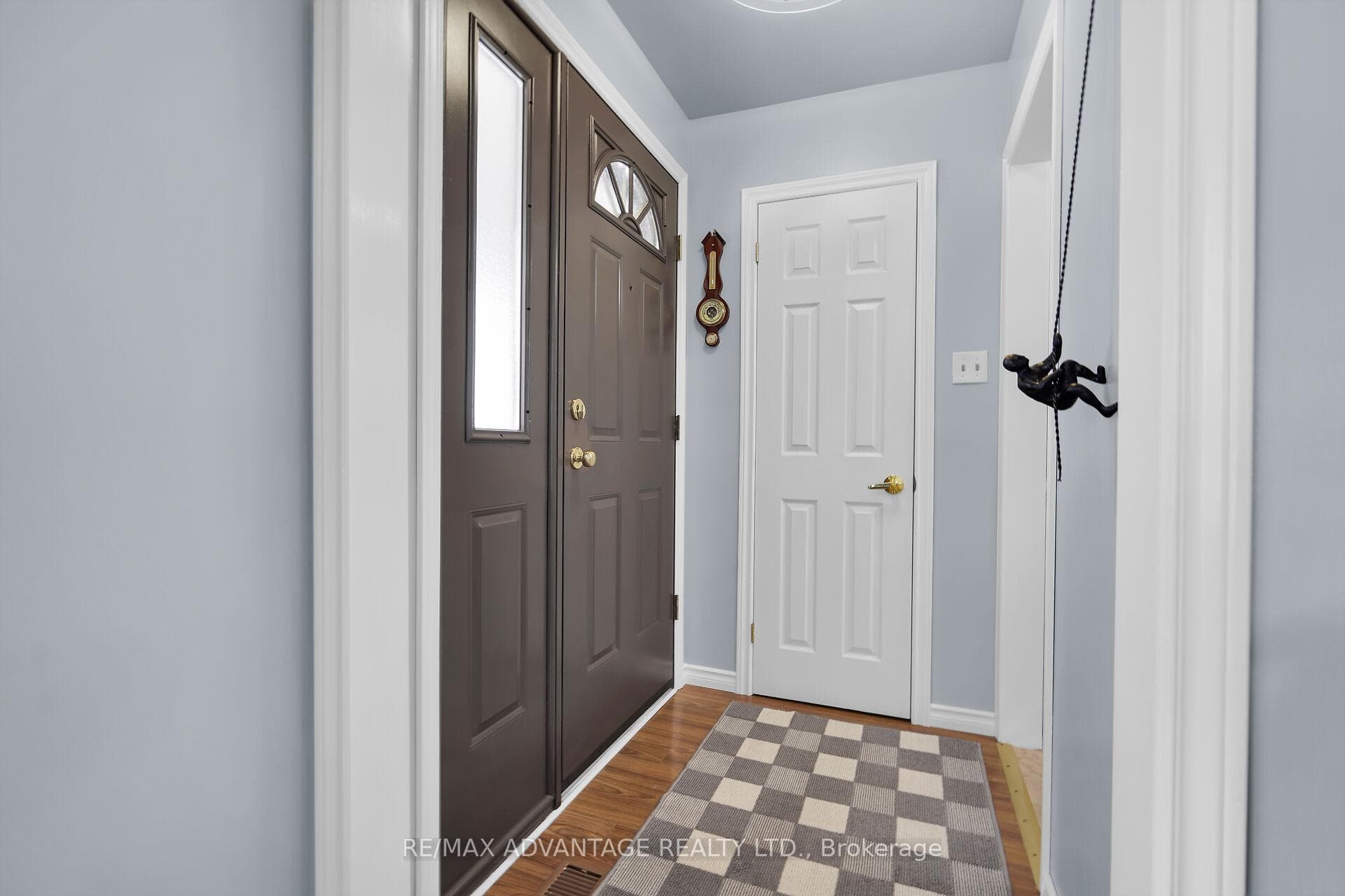 6 Archer Crescent photo 5
