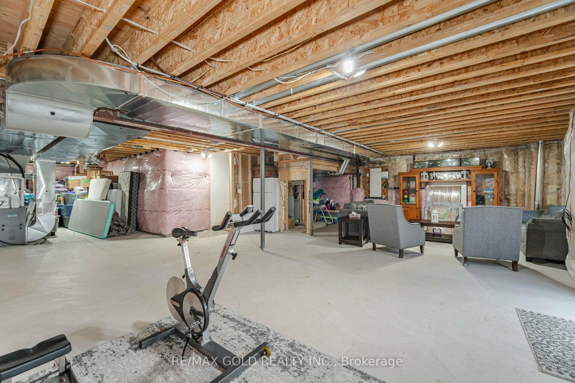 39 Emerald Street photo 33