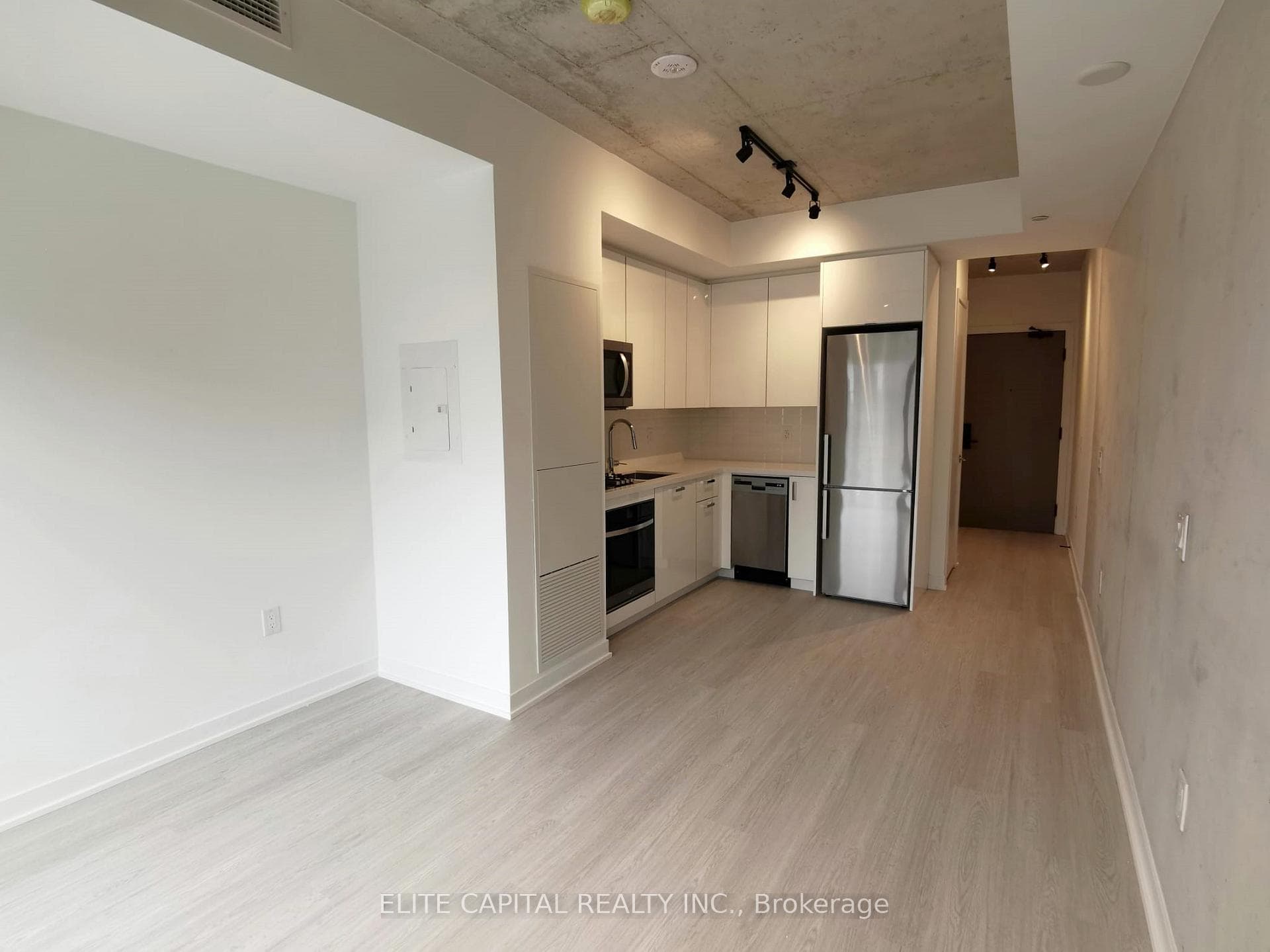 195 McCaul Street Unit 1509 photo 4
