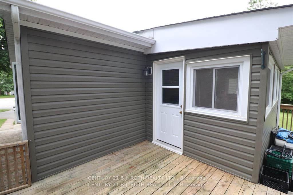 6 Yew Court photo 30