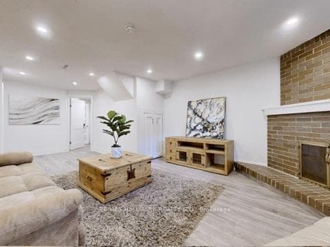 238 Rumble Avenue Unit Bsmt photo 7