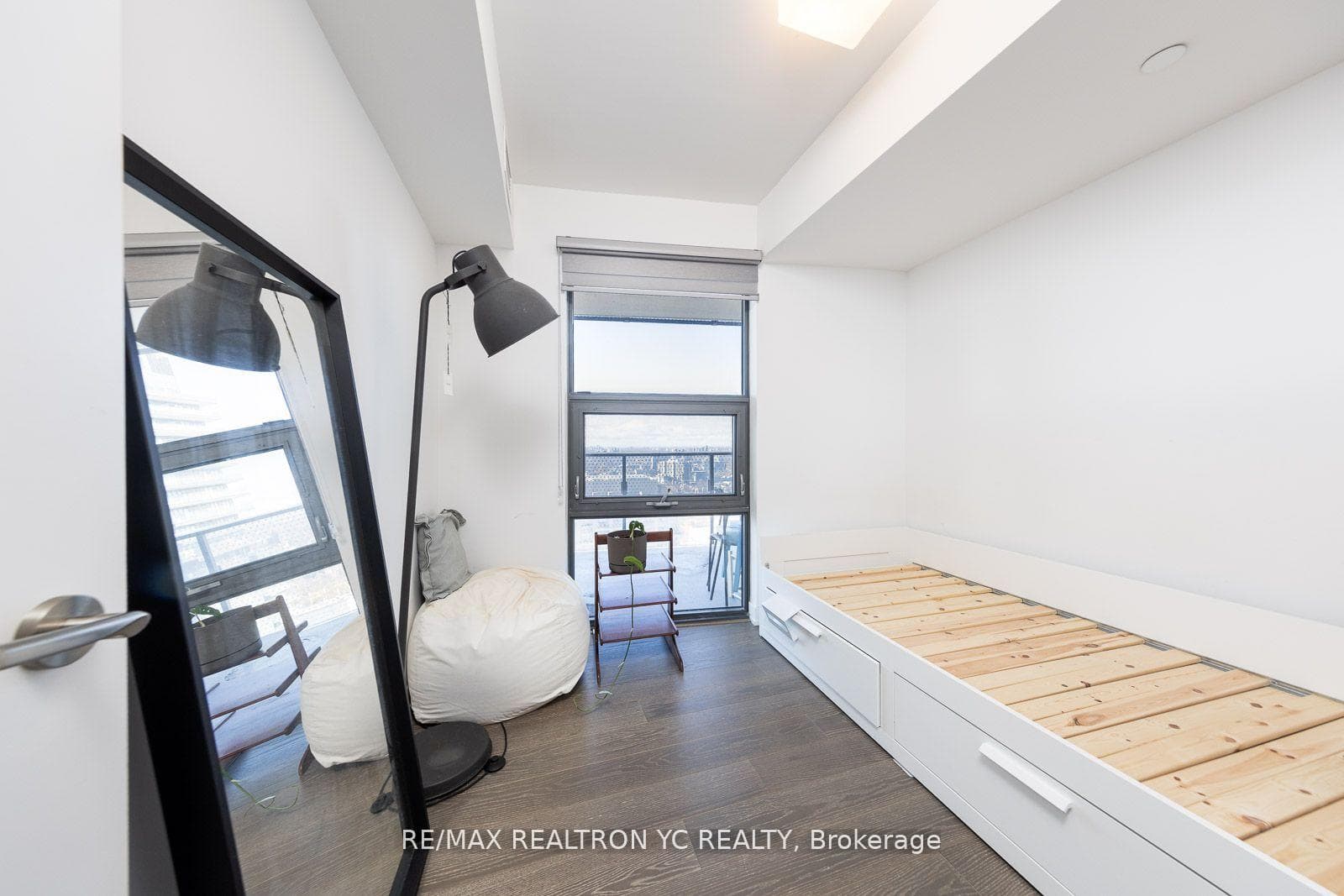 11 Wellesley Street Unit 3305 photo 15