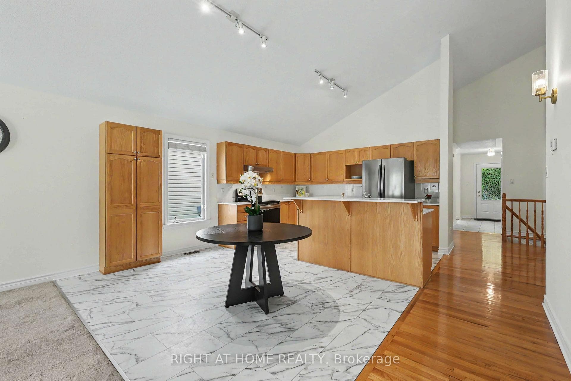 54 Fieldcrest Avenue photo 9