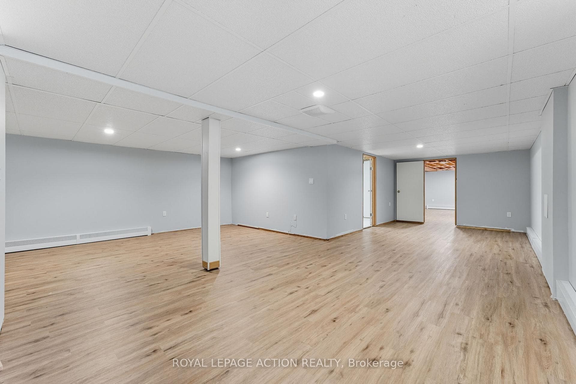 14 Jackson Heights photo 18