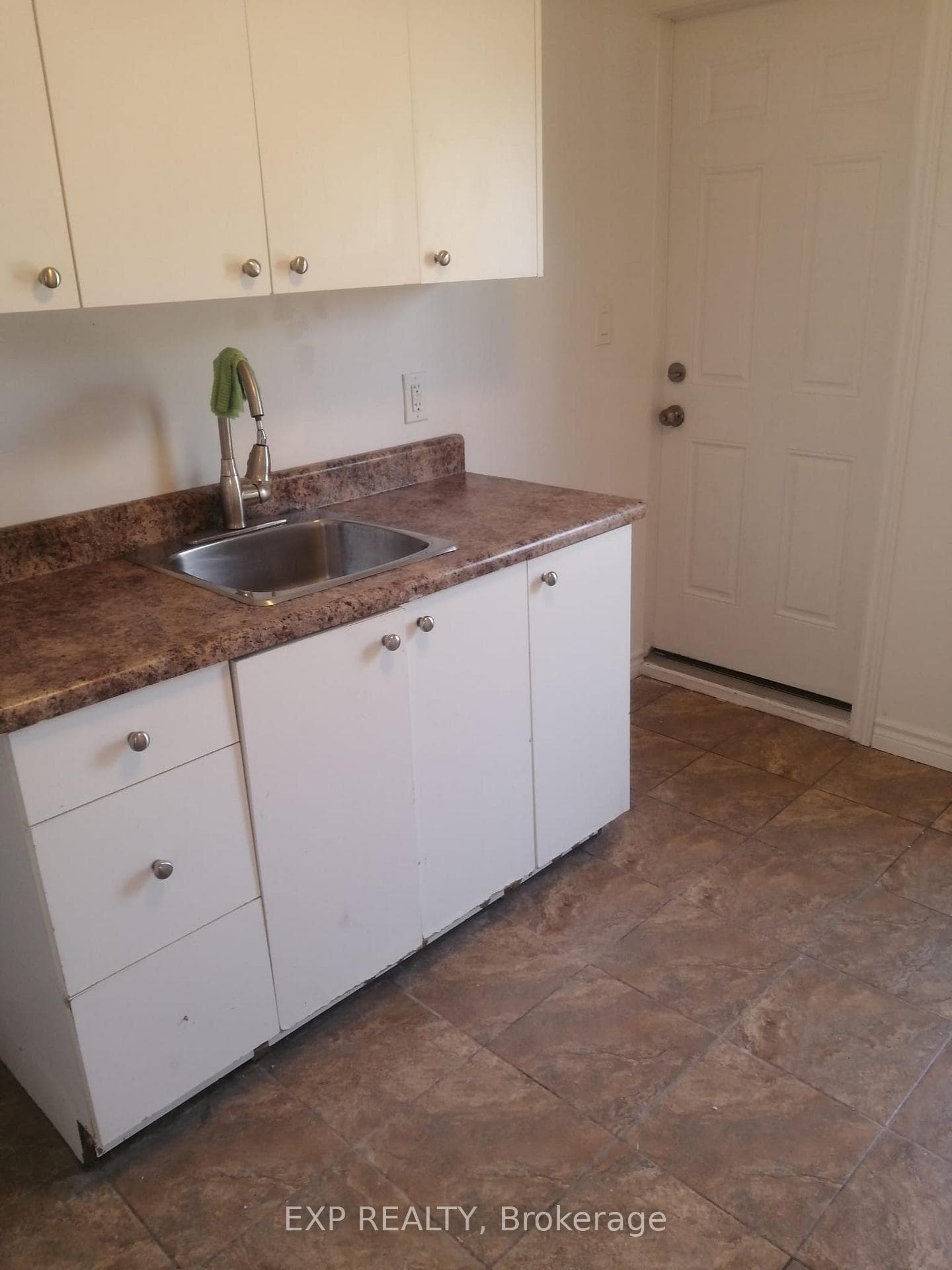 65 Kinrade Avenue photo 6