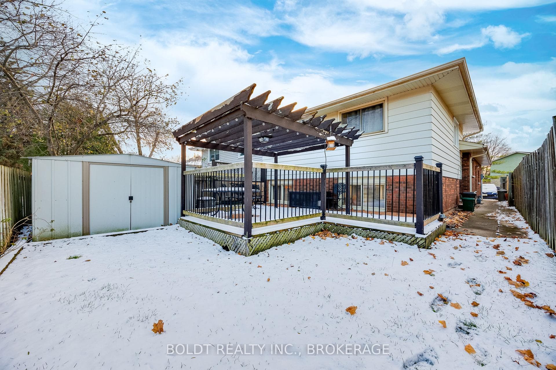 Back of home & fully fenced yard