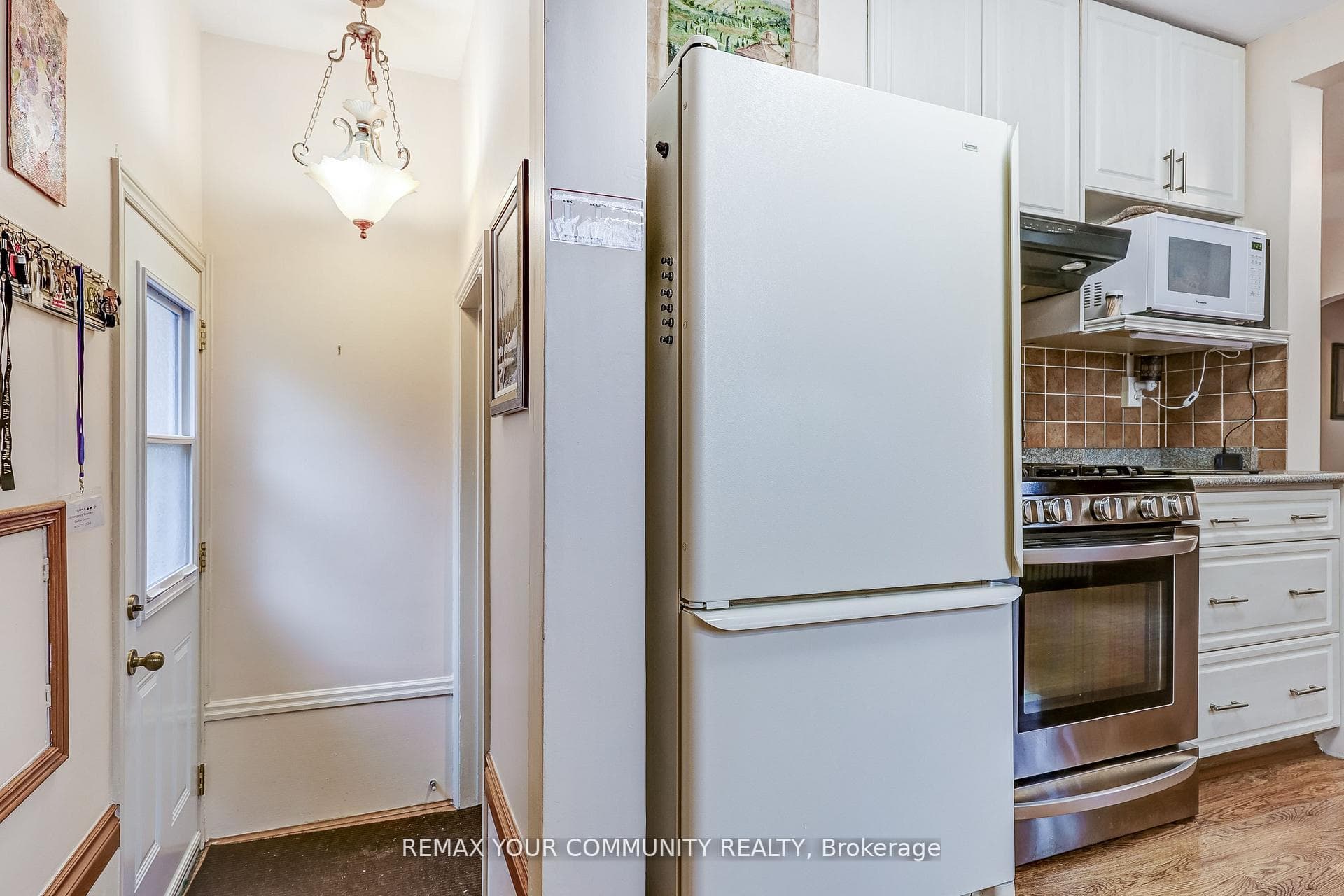 30 Dunning Avenue photo 14