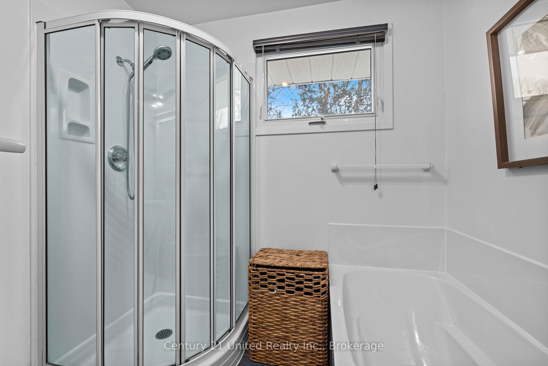 SOAKER TUB