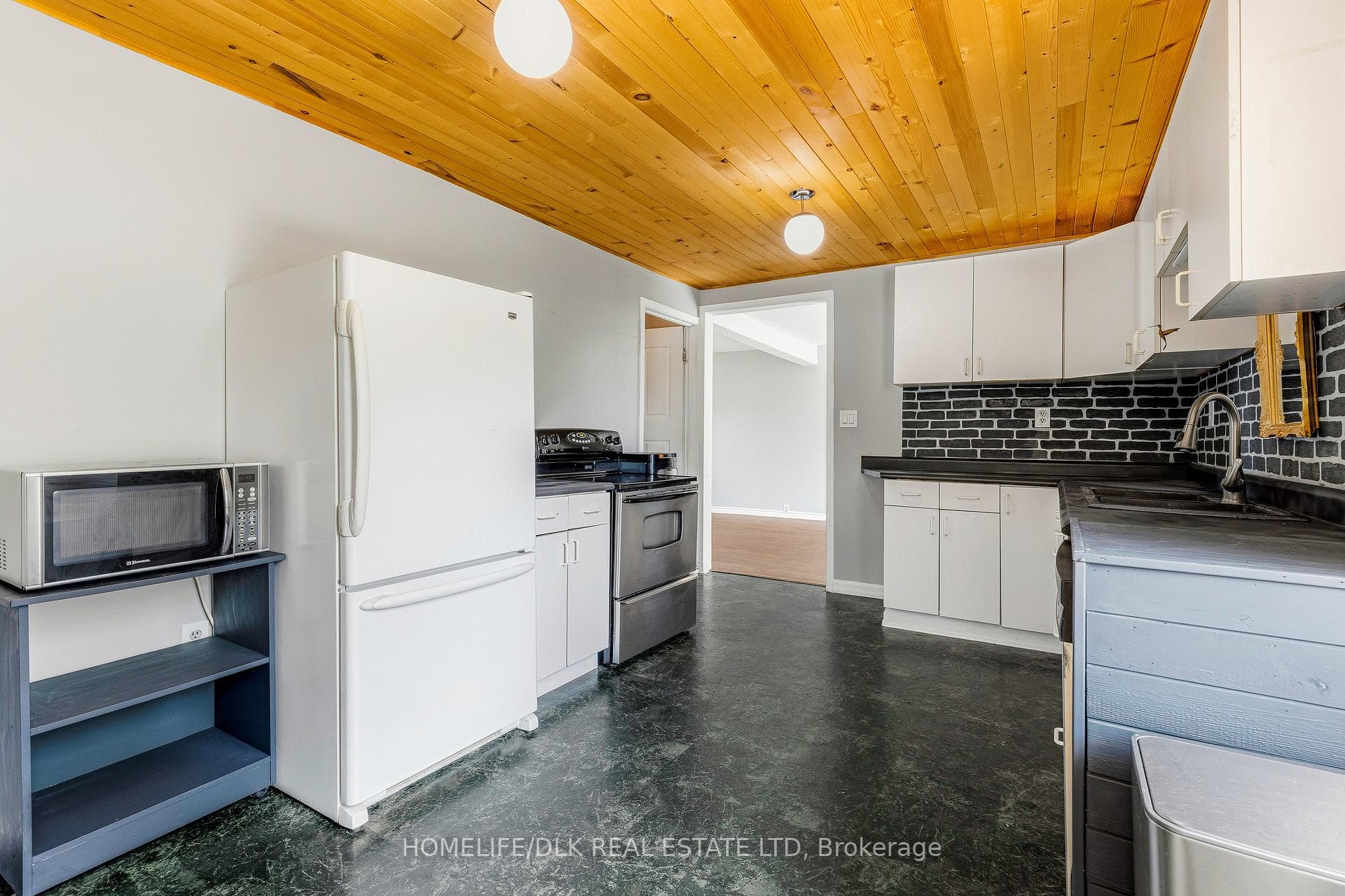 94 Quabbin Road photo 12