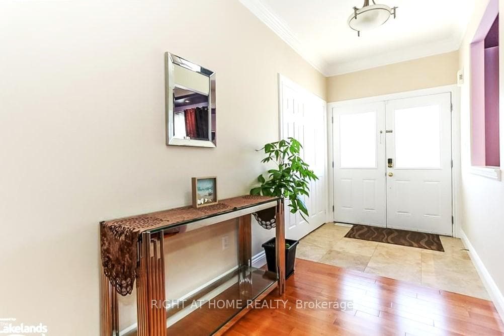 16 WASAGA SANDS Drive photo 7