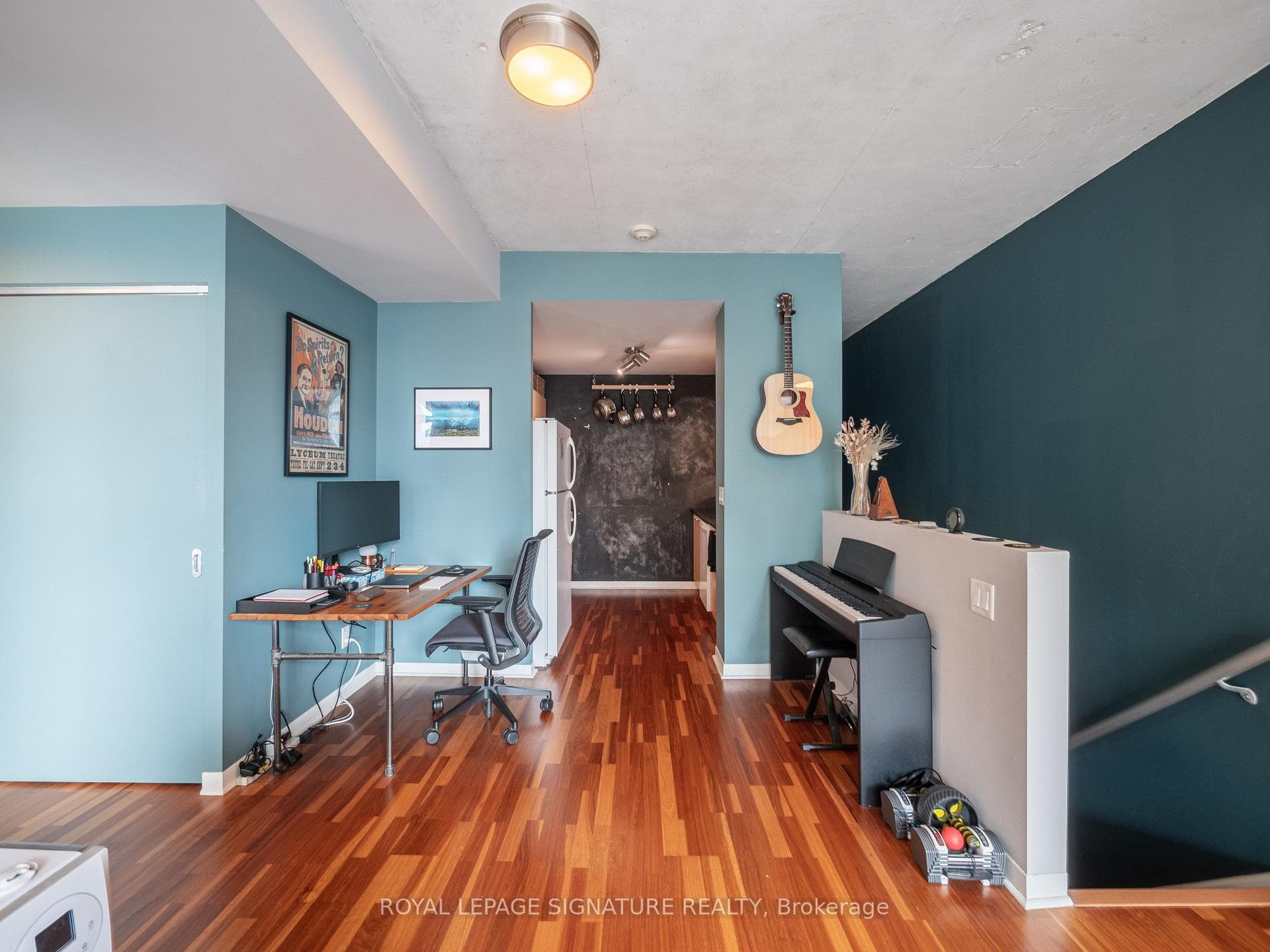 333 Adelaide Street Unit 1026 photo 5