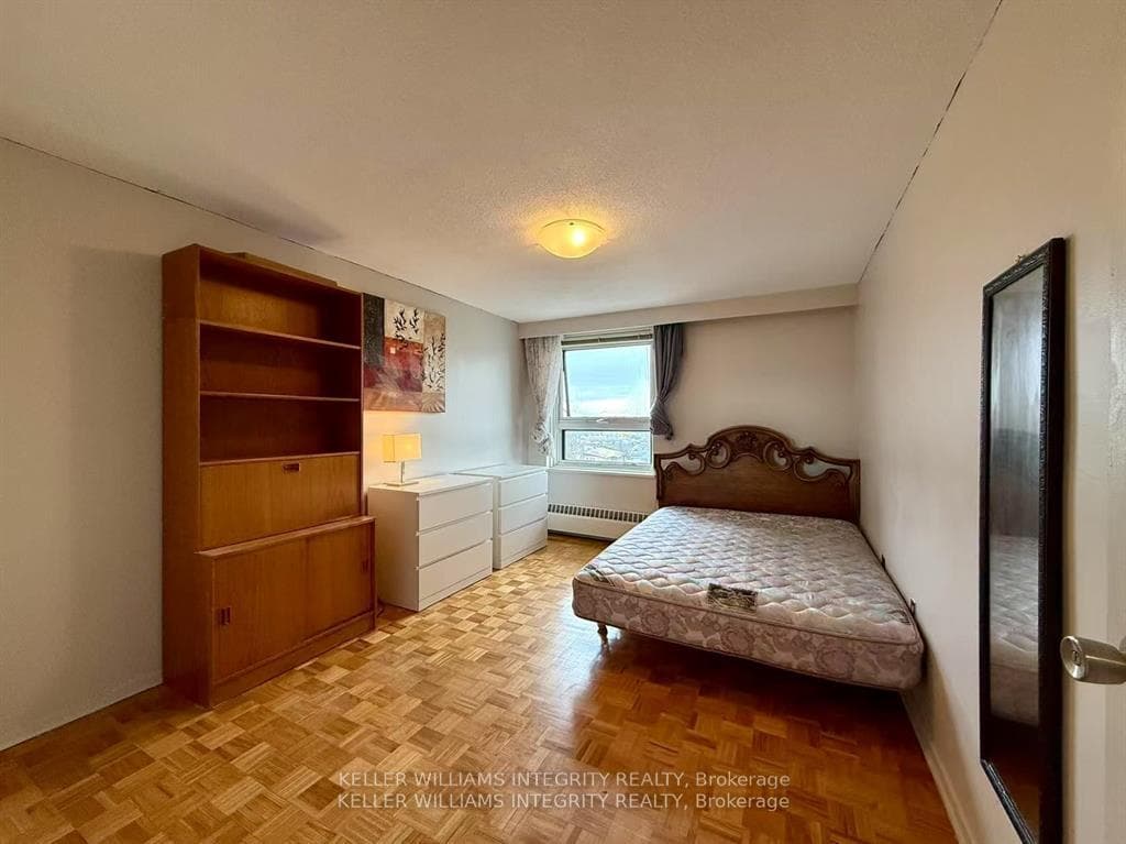 1356 Meadowlands Drive Unit 305 photo 26