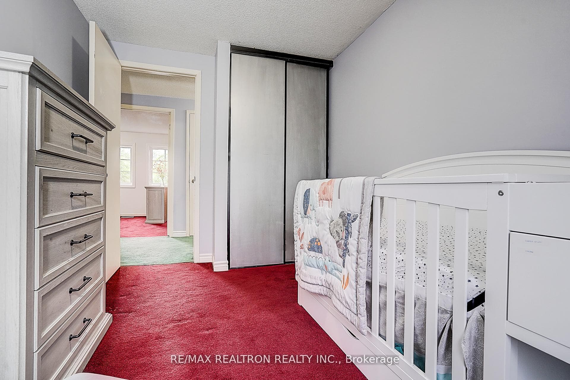 51 Steepleview Crescent photo 25
