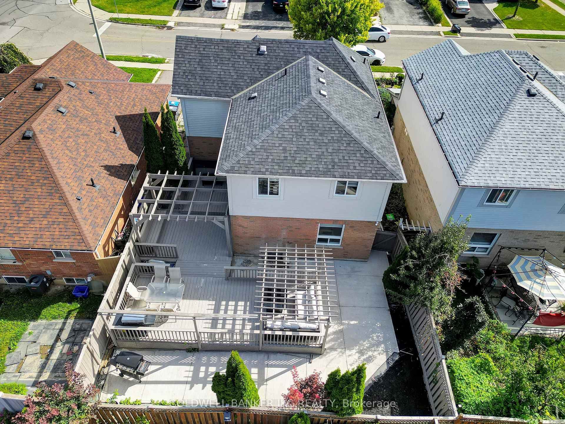 4 Deforest Drive photo 3