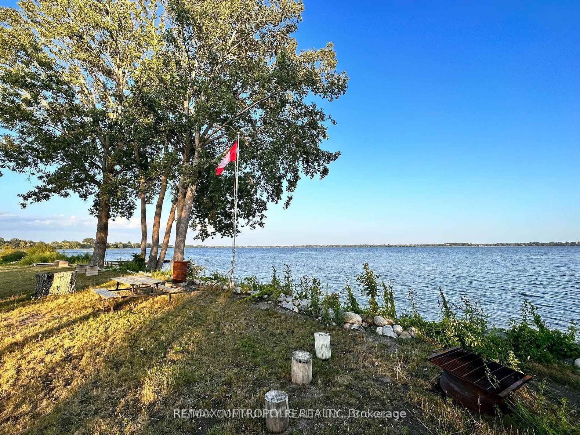 498 Hiscock Shores Road photo 5