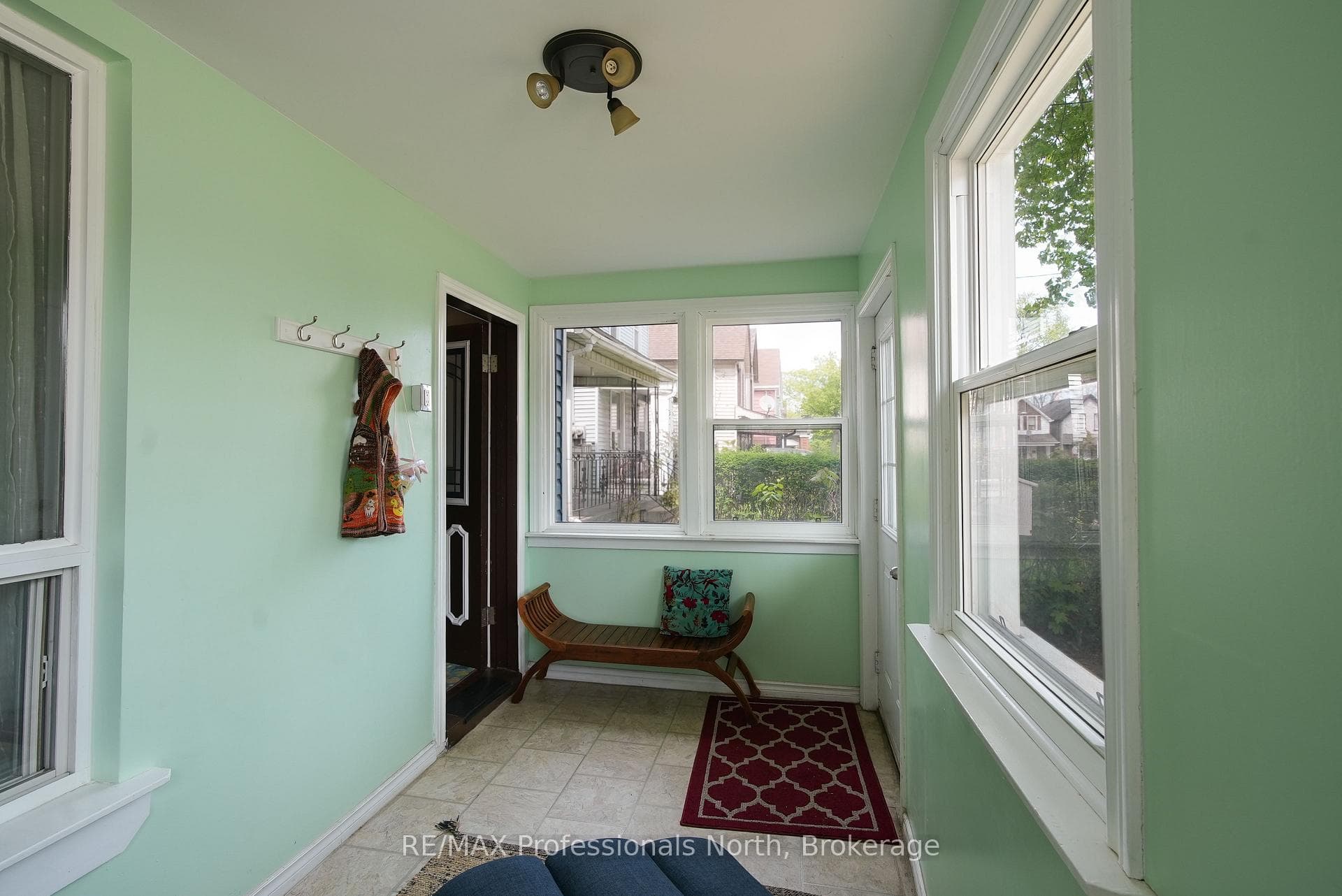 143 Barnesdale Avenue photo 3