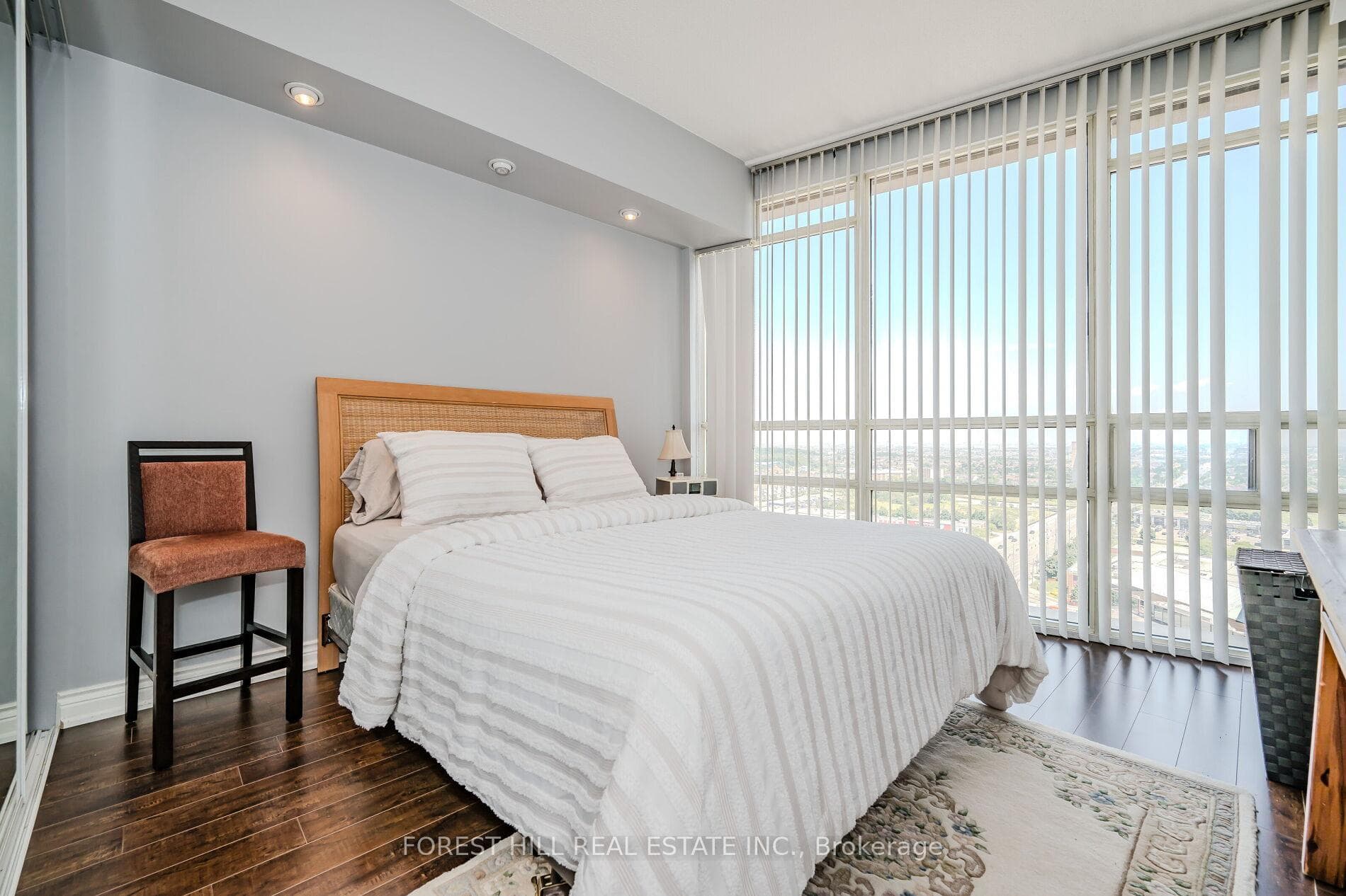 50 Eglinton Avenue Unit PH2 photo 18