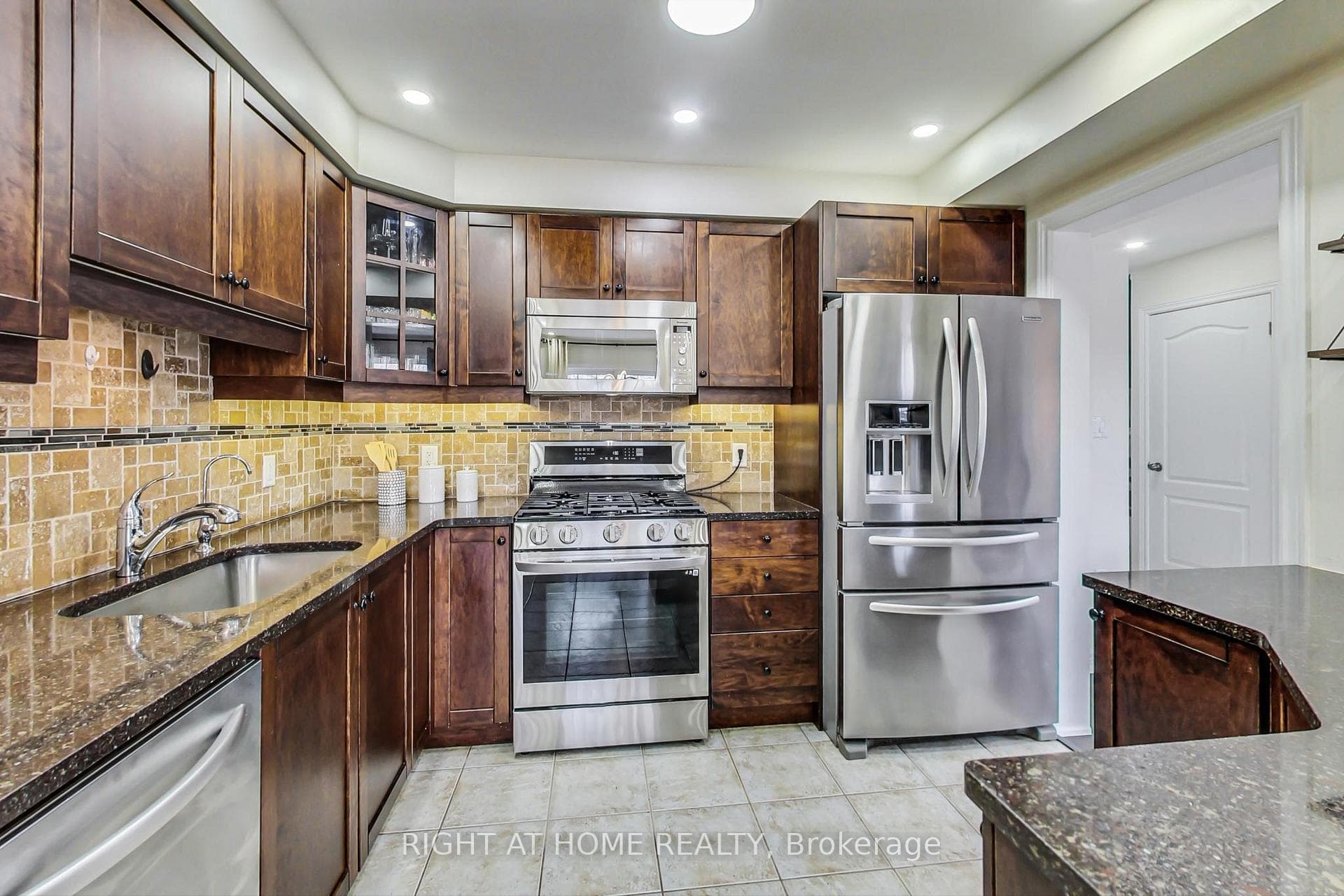 60 Mcmann Crescent photo 16