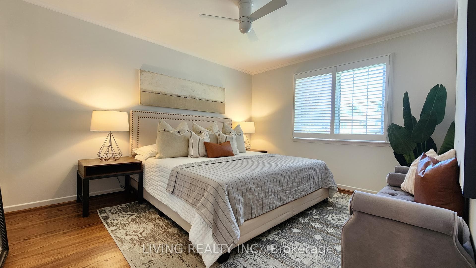 37 Aldenham Crescent photo 24