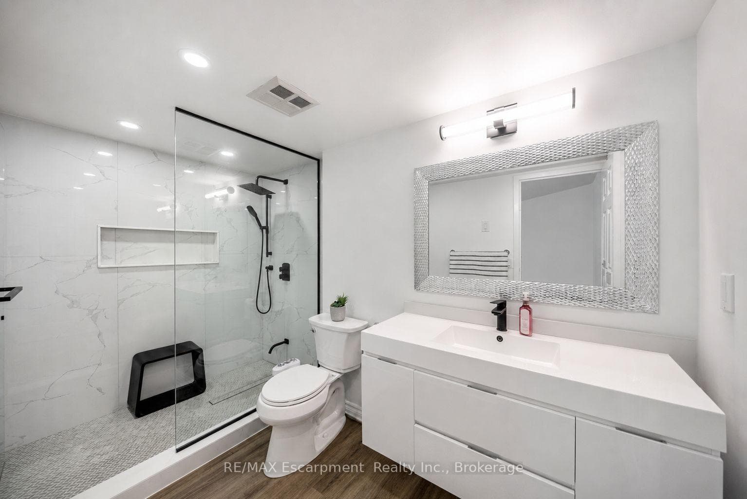 1237 North Shore Boulevard Unit 301 photo 23