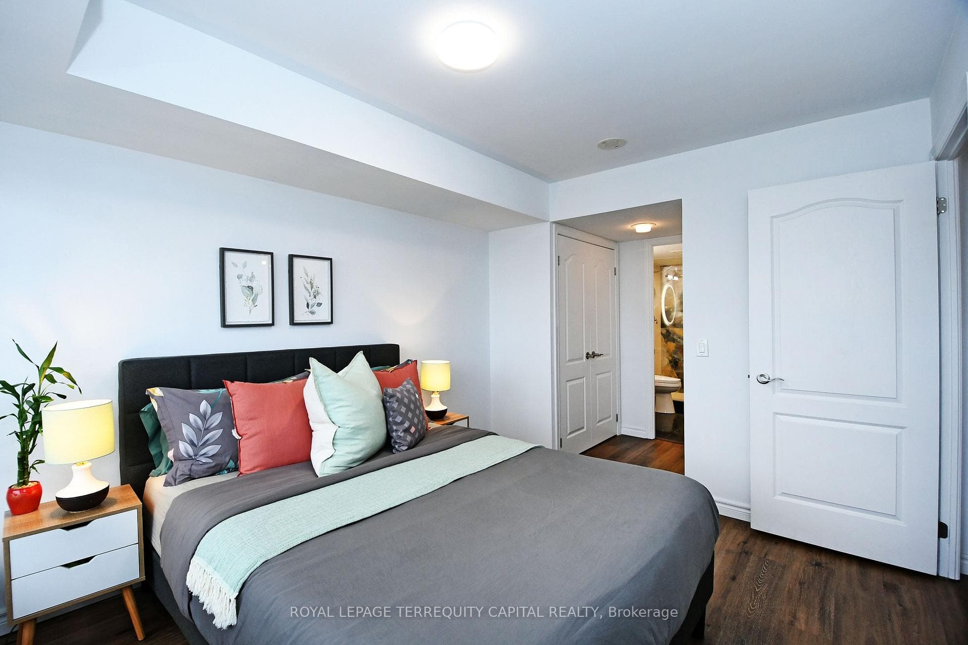 50 Disera Drive Unit 702 photo 16