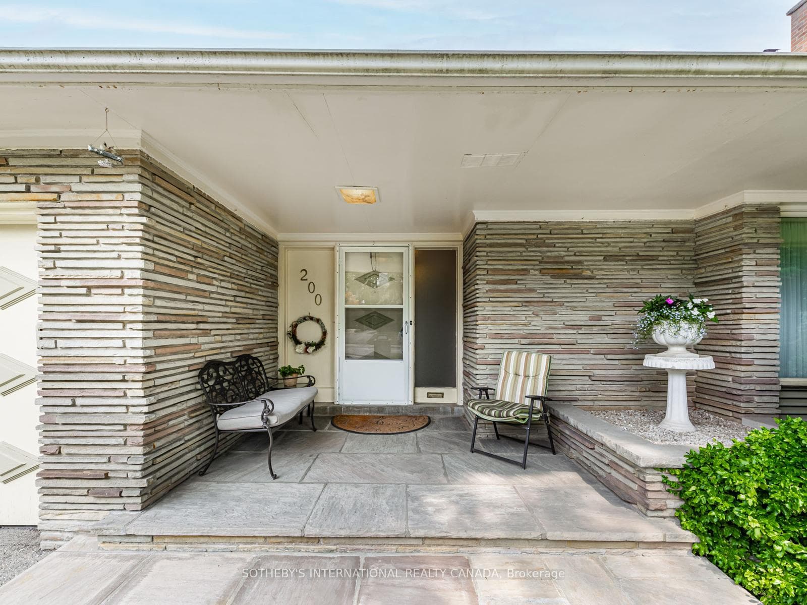 200 Cortleigh Boulevard photo 14