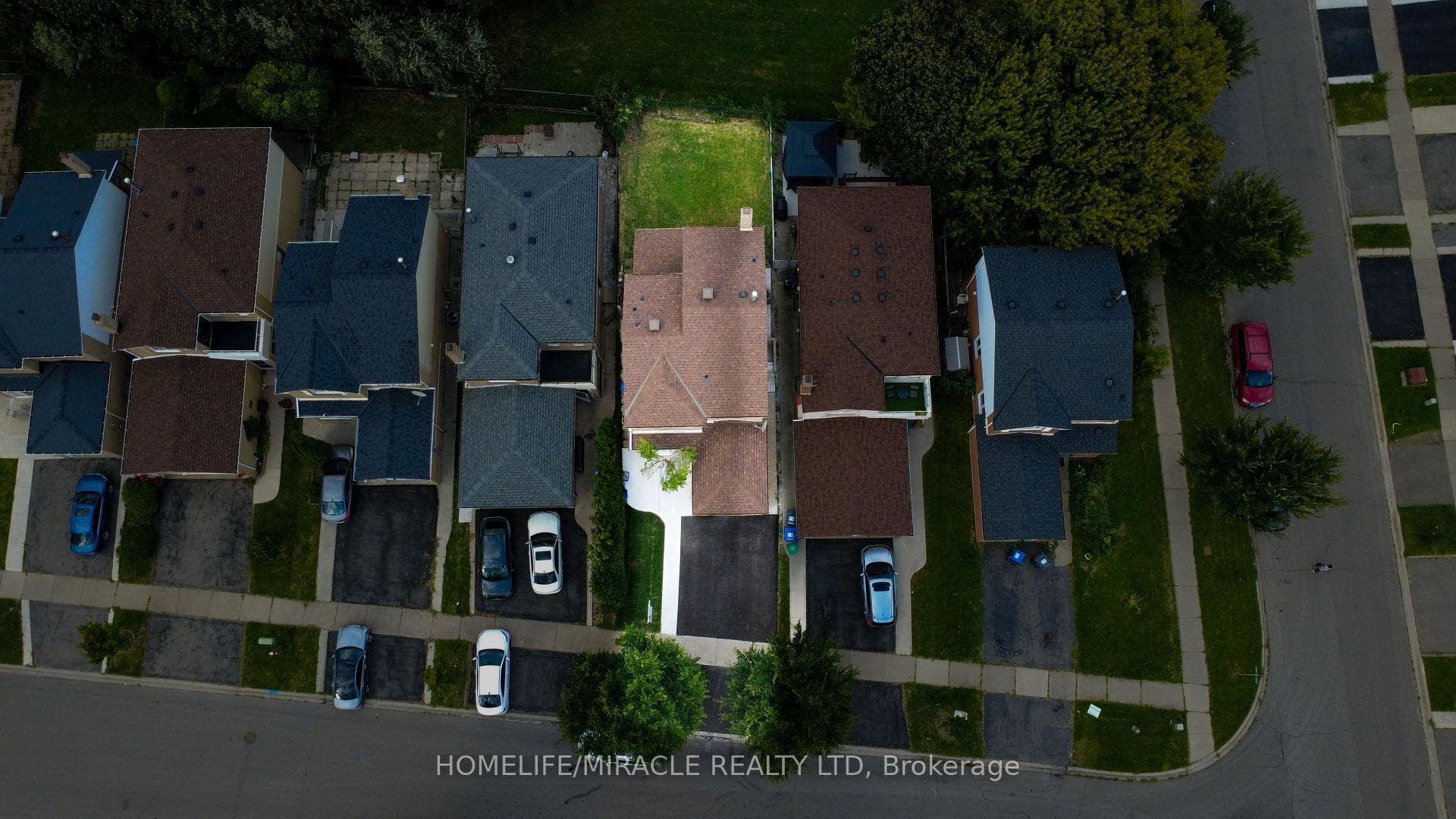 60 Denlow Drive photo 43
