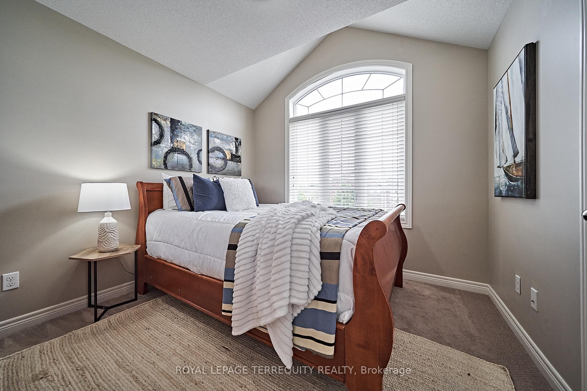 98 Hockley Avenue photo 12