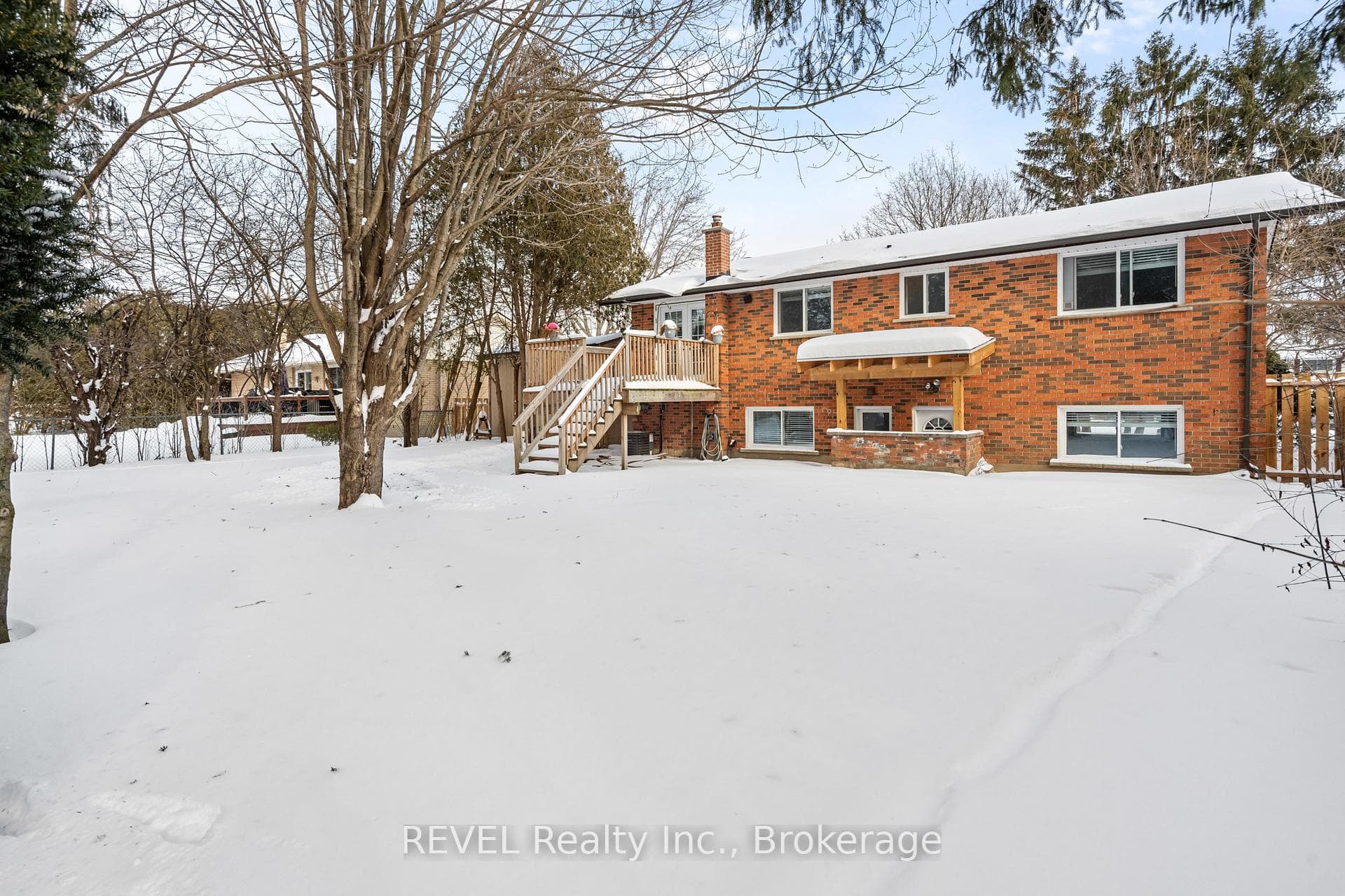 747 Parkdale Avenue photo 42