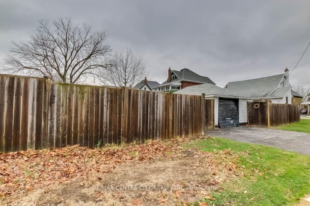 69 Chestnut Street photo 22